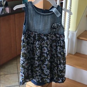 Girls size 5 dress.